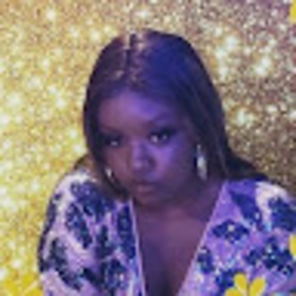 Meet your Posher, Nadera